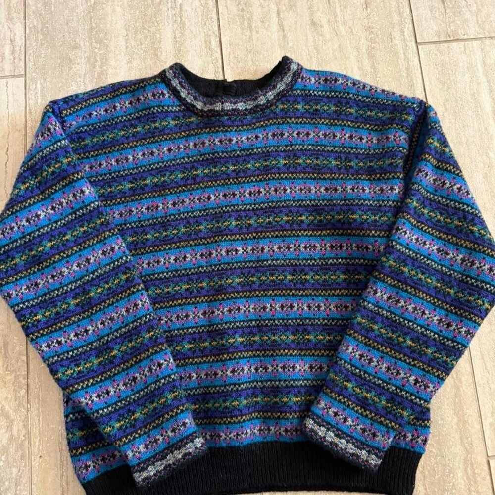 Vintage 90s Wool blue striped fair isle crew neck Long Sleeve sweater Size M